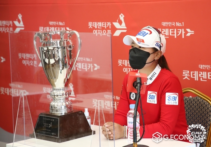 우승 인터뷰하는 이소미 (사진 : KLPGA)