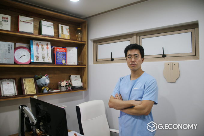 사진: 한방치료카 경기도광주 경안동점 자연한의원 이태경 원장
