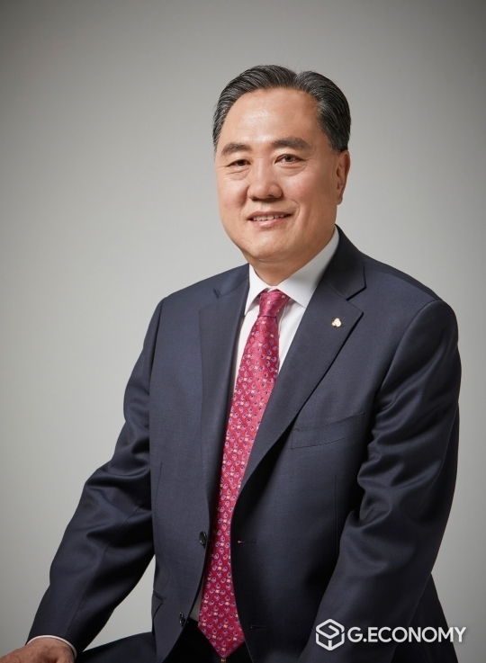  박차훈 새마을금고중앙회장은 2020년 부터 EACB 집행위원으로 참여하고 있다.