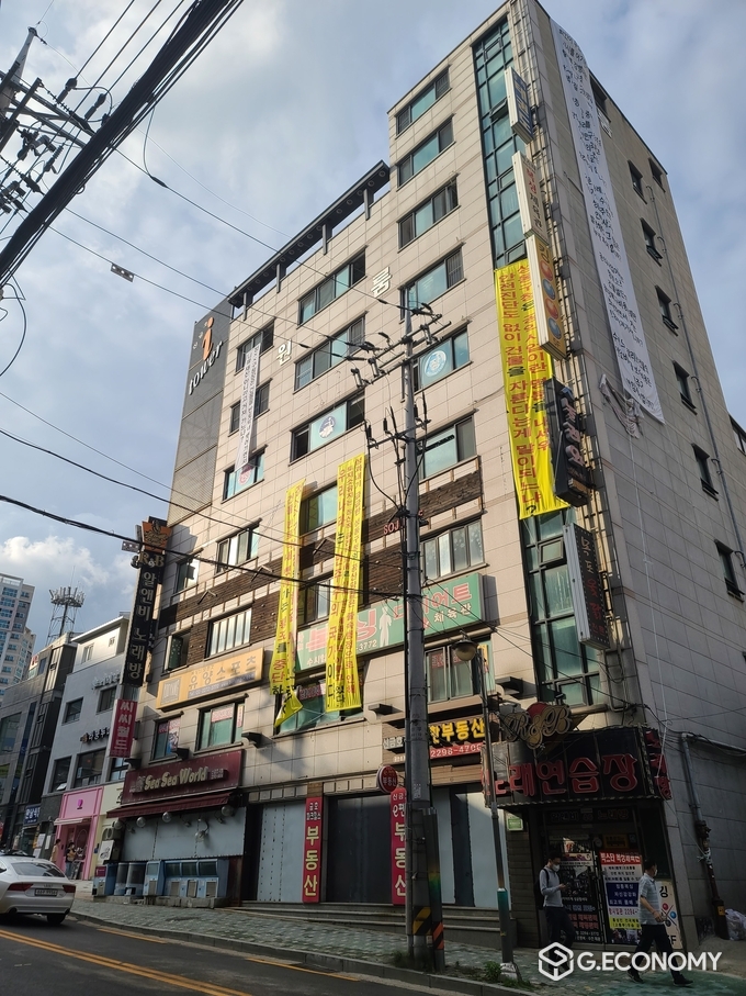 해당건물 지하1층부터 지상9층