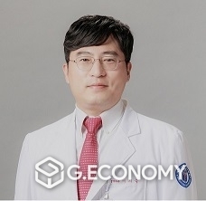 이시욱 교수