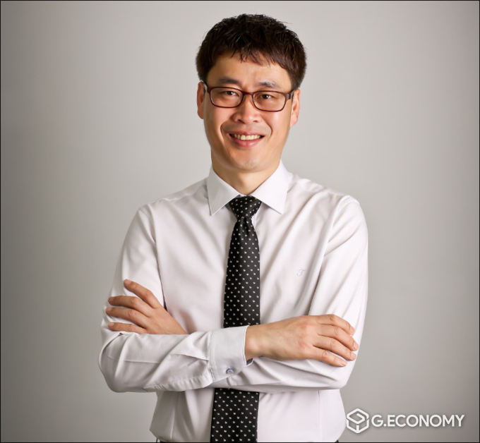 눈꺼풀리더십연구소 양평호강사는 리더십교육 전문가로 2017 대한민국 인적자원개발대상 명강사 대상/2015 한국HRD대상 명강사 대상을 수상했다.