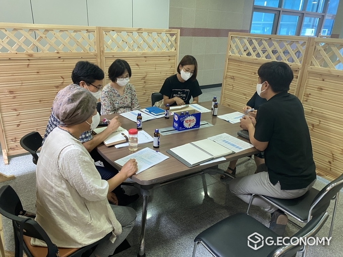 임실군, 저탄소 생활 실천 운동 추진 회의중인 모습(사진=임실군청)