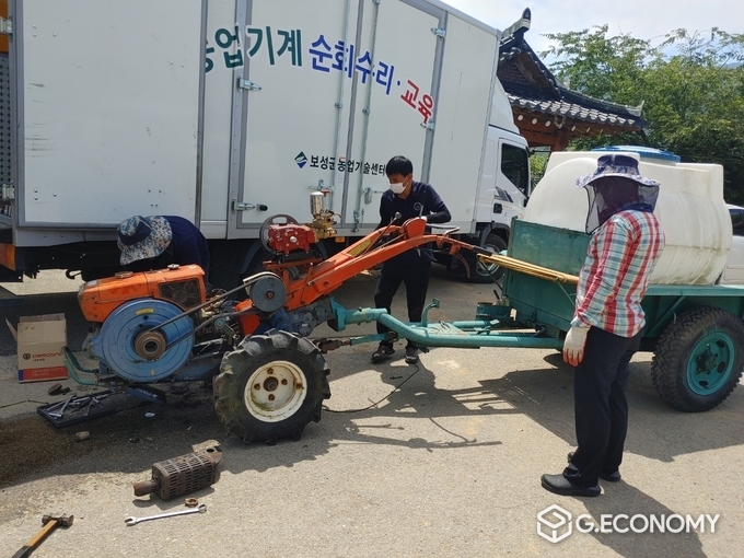 보성군, 찾아가는 농기계 순회 수리 교육 모습