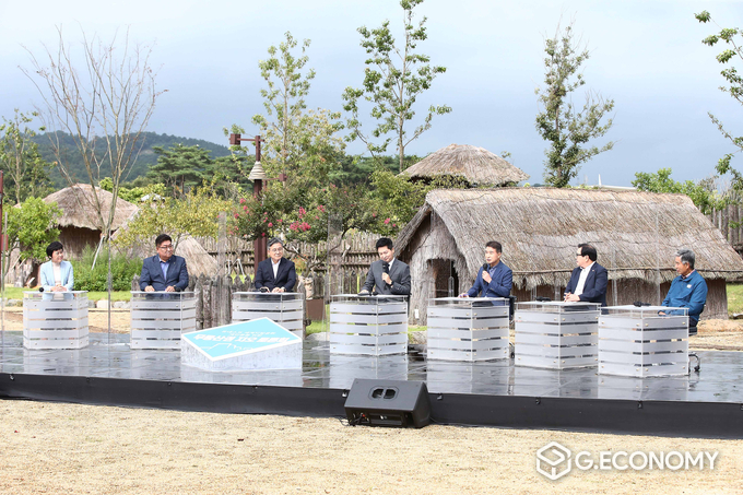 사진=화순군, 광주MBC와 함께 화순 고인돌선사체험장에서 무등산권 세계지질공원 활성화 방안 등을 모색하는 '지오 토론회 개최