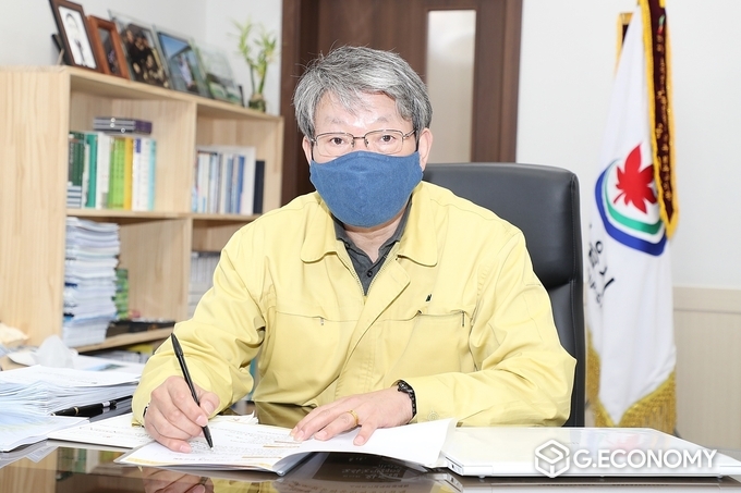 유진섭 시장, 간부 공무원 현안사업 챙기기 주문(사진=정읍시청)