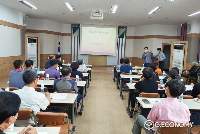 정읍시, 한우 자가 인공수정 농가 교육 ‘호응’(사진=정읍시청)