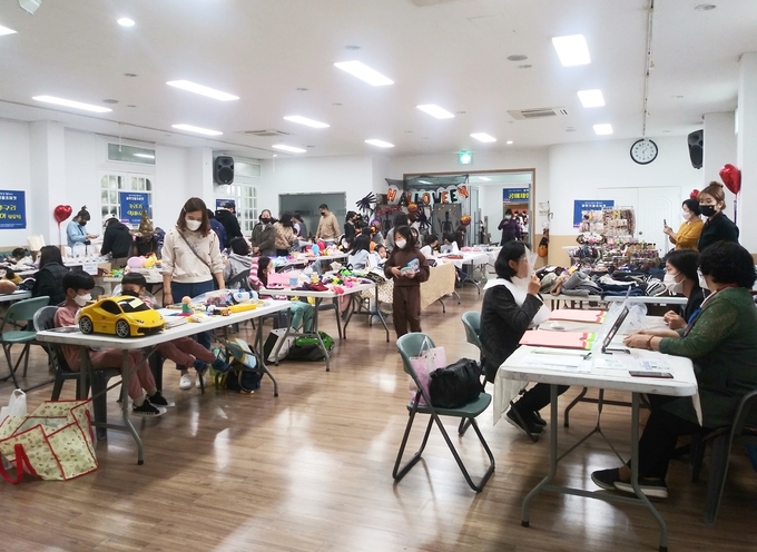 정읍여성새로일하기센터, 직업교육훈련생 ‘골판지’ 프리마켓 ‘호응’(사진=정읍시청)