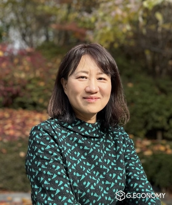 정선미 선생, 연세대학교 교육대학원 전문상담(심리상담, 진로상담)이수, 교사로 근무 중고등학교 학생, 학부모, 교사를 위한 자각상담/자각실천 워크숍 등