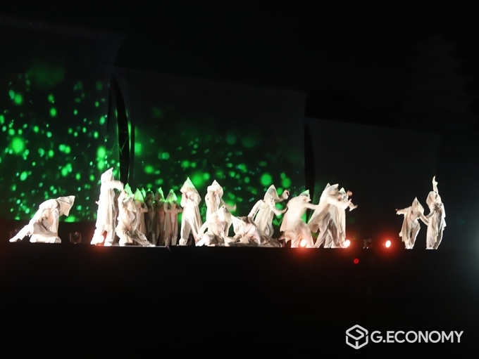 사진: 2022 익산 미륵사지 세계유산 미디어아트 페스타 개막식 미디어 퍼포먼스 (제공=익산시)