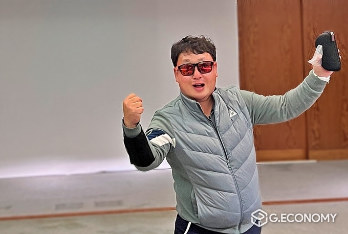 최'고' 타수를 기록한 김기정 참가자. 모든 참가자의 환호와 격려를 받은 그가 내년에는 어떤 모습을 보일지