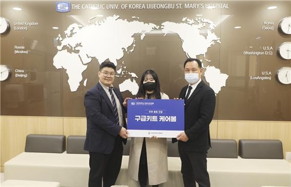 ㈜100케이션와 ㈜정션메드는 가톨릭대학교 의정부 성모병원에 기부를 매 분기별로 진행하고 있다.