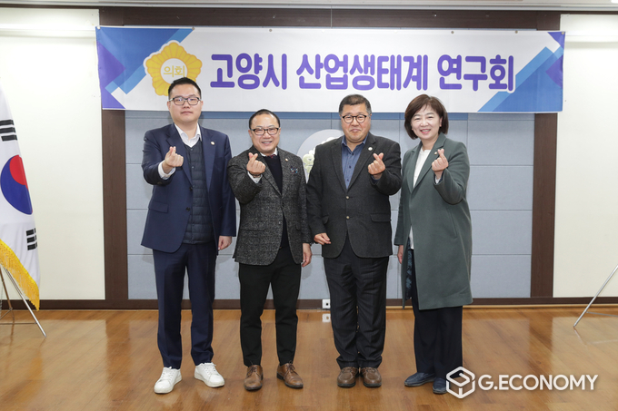 (사진 왼쪽부터)박현우, 안중돈, 임홍열, 신인선의원