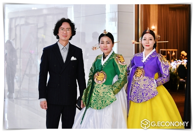 좌로부터,사랑의하모니.가대현의장,,(주)연리지대표 이다연,전속모댈 김진하
