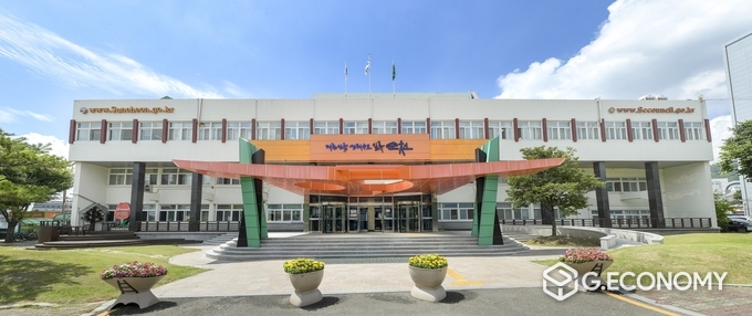 순천시청사 전경_순천시청 제공