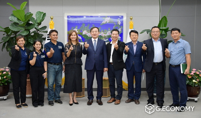 담양군은 지난 22일 농업 경쟁력 향상과 농번기 일손 부족 해결을 위해 필리핀 딸락주(州)와 외국인 계절근로자 도입 업무협약(MOU)을 체결했다.(담양군 제공)