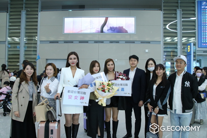 지난 5일(목) 인천공항에서 엔피케이(주) 김완준 부장, (주)티씨에프씨 진영 대표, 인플루언스 천자민(Chen Chiamin), MCN 왕리팅 대표 등 단체사진/뉴스아이이에스
