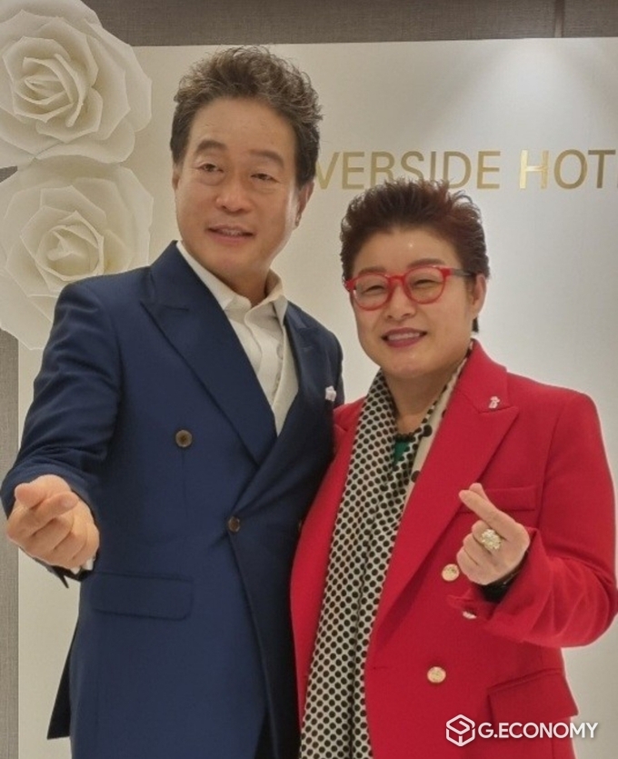 거성(거리의성악가) 노희섭 단장, (주)비채온 김미경 회장
