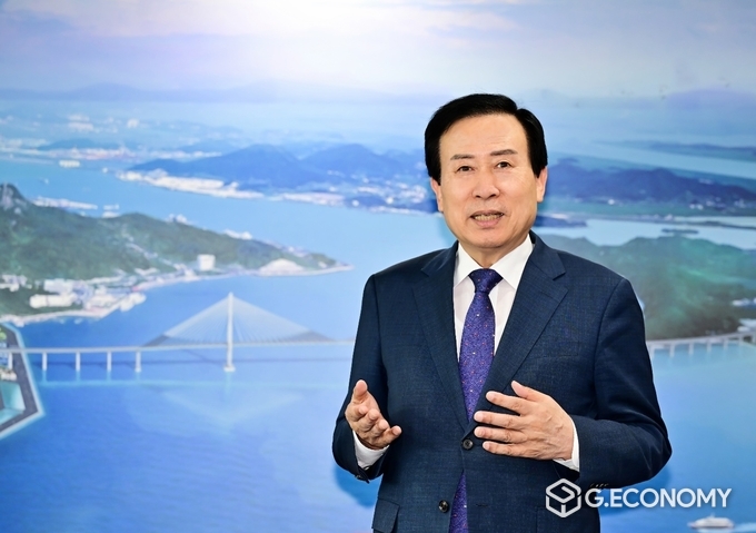 박홍률 목포시장이 2024년에는 청년의 일자리창출로 젊은 경제도시를 이룩해 나가겠다고 밝혔다. / 목포시 제공