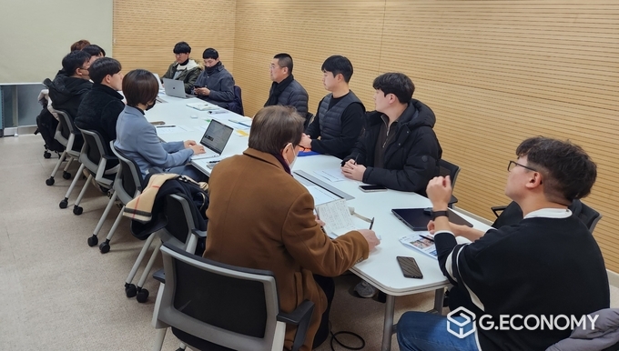 화성시가 9일 관내 개인형 이동장치 문화 정착을 위한 간담회를 개최하고 있다.