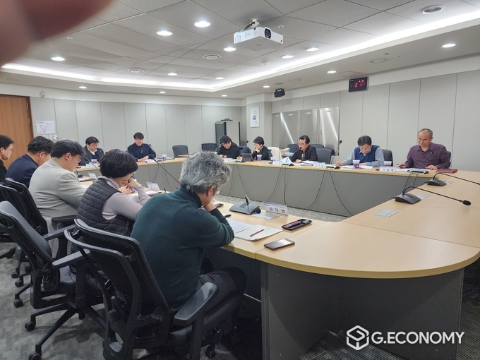 충남도는 지난 21일 도청 소회의실에서 제1차 도립예술단 설치 추진협의체 회의를 개최했다. 