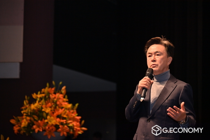 충남형 스마트팜 심포지엄에서 김태흠 도지사 환영사