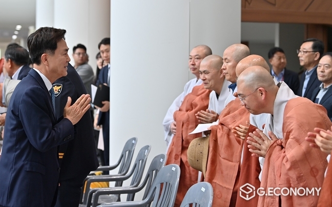 부처님 오신 날을 앞두고 연등 점등식(충남도: 제공)