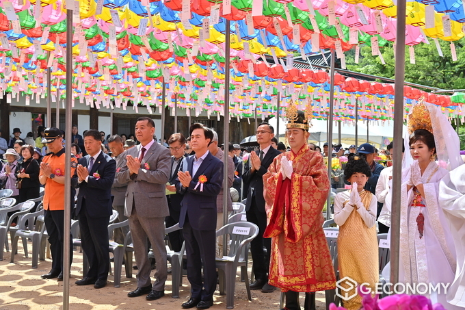김태흠 지사, 불기 2568년 부처님 오신 날 맞아 마곡사 방문(충남도: 제공)