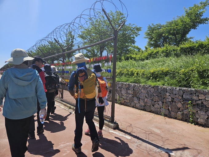 DMZ 평화의 길 걷기 프로그램 중 일부 (사진=김포시)