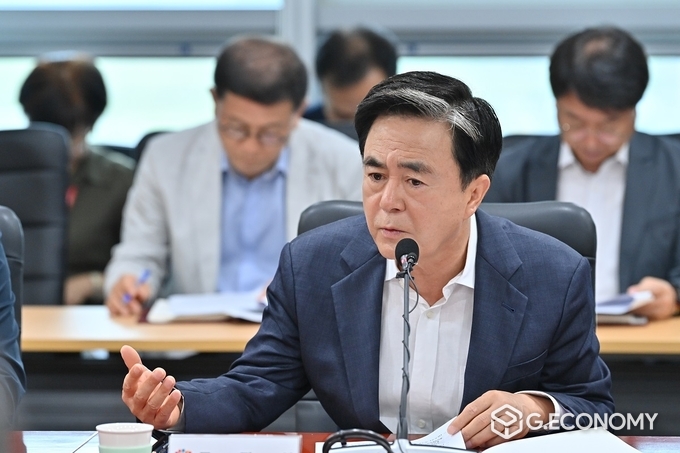‘충남도 제62차 실국원장회의’ 김태흠 지사