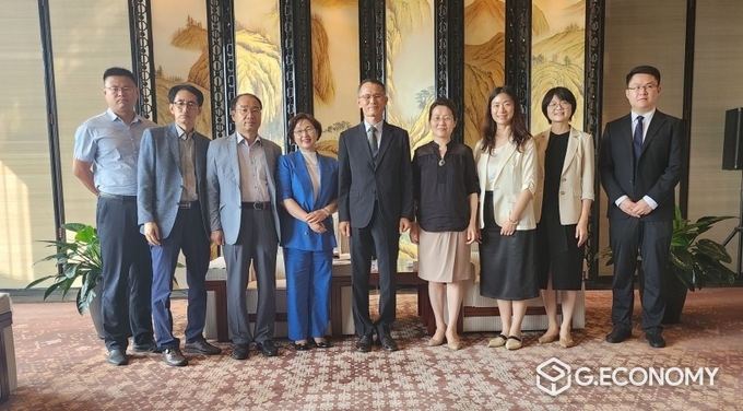 왕레이 산동성 문화관광청장 면담한 송무경 국장(충남도: 제공)