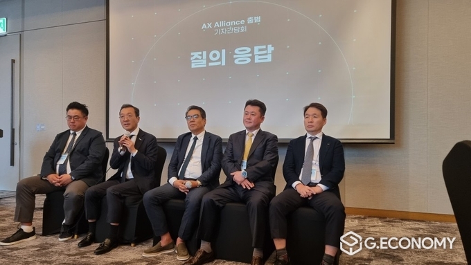 링네트 이정민 대표,,와이즈넛 강용성 대표) ,클루커스 홍성완 대표,,누리어시스템 김동영 대표,투라인코드 현승엽 대표 (사진=신종삼기자)