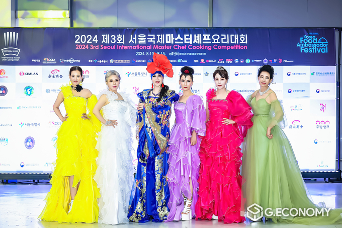 신제나, 신유진 ,박영애대표 , 박미숙 ,정윤희 ,신옥효