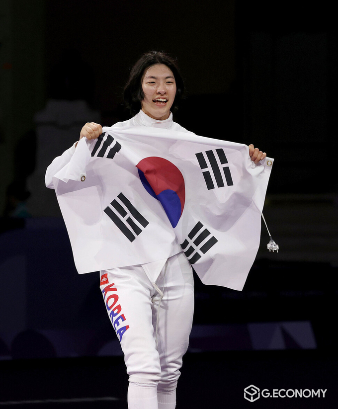 충남도 장애인체육회, 패럴림픽 휠체어 펜싱 에뻬A 개인전에 출전한 권효경 선수 은메달 획득