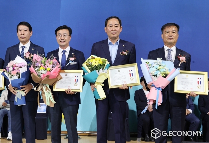 제18회 전북특별자치도 시군의회 한마음대회, 조민규 고창군의회 의장, “대한민국 지방의정 봉사상”수상