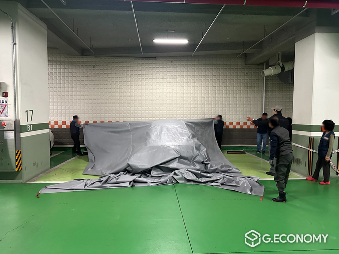 브랜드뉴컴퍼니는 울산 양우 내안에 팰리스 아파트에 질식소화포를 활용한 전기차 화재 대응 훈련 실시했다