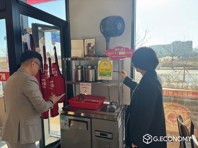 충남도는 ‘충남형 더(The) 안심식당’으로 지정된 670곳에 대한 합동점검
