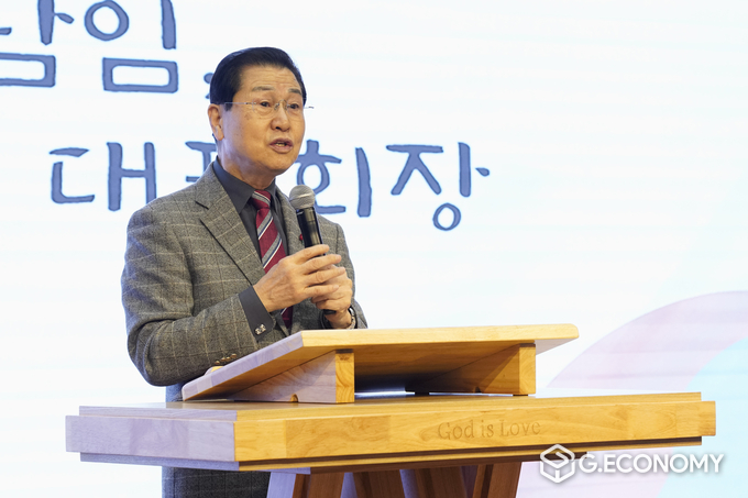 심하보 서울기독교총연합회 대표회장이 출판기념회 축사를 전하고 있다. 