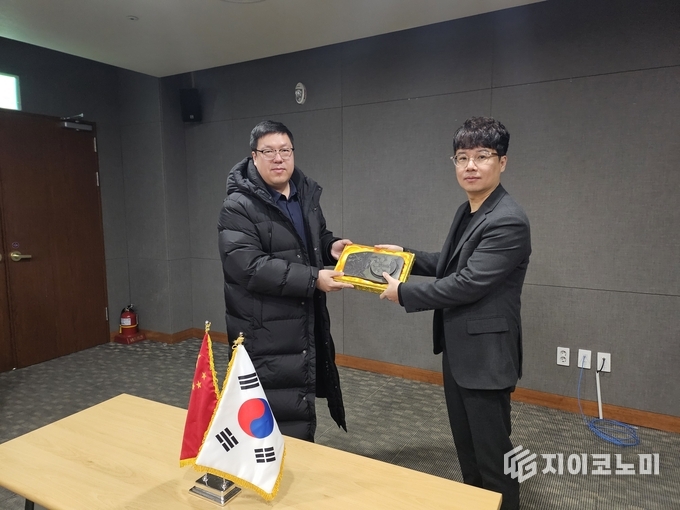 충남도 교류협력 회의, 톈리 허베이성 외사판공실 아주처장과 구용현 충남도 국제협력팀장
