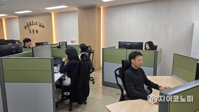 전남교육청 동부권스마트워크센터 근무 사진