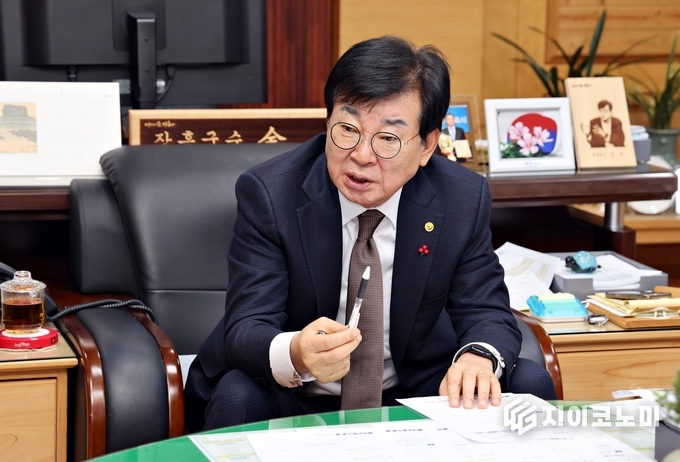 김성 장흥군수