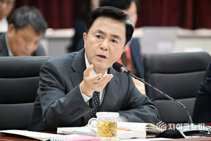 충남도 2025년 주요업무계획 보고회, 김태흠 지사, “웅변창신의 정신, 도정을 이끌어 갈 것”