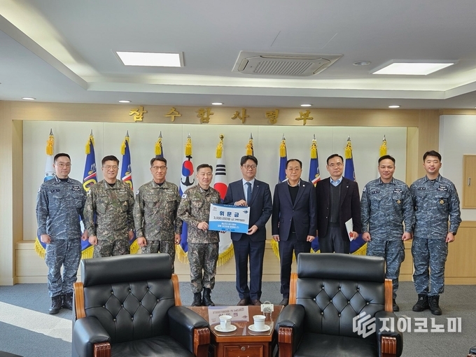 충남도, 충남함과 잠수함사령부 방문 , 해군 승무원 격려