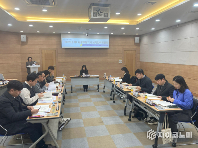 광주광역시는 지난 17일 보육정책위원회를 열어 보육료는 지난해보다 월 7천원 올리고, 필요경비는 연 6만 1천원 인상했다. 광주광역시 제공