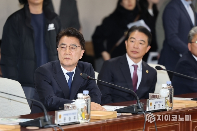 김태균 의장이 대한민국시도의회의장협의회 임시회에서 발언 중인 모습. 전라남도의회 제공