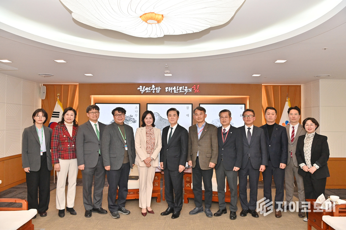 김태흠 충남도지사, 취환 한중문화우호협회장 중국 통상자문관 위촉