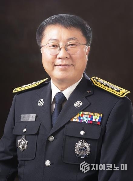 광주소방학교장에 취임한 조현문 소방정. 광주시 소방본부 제공