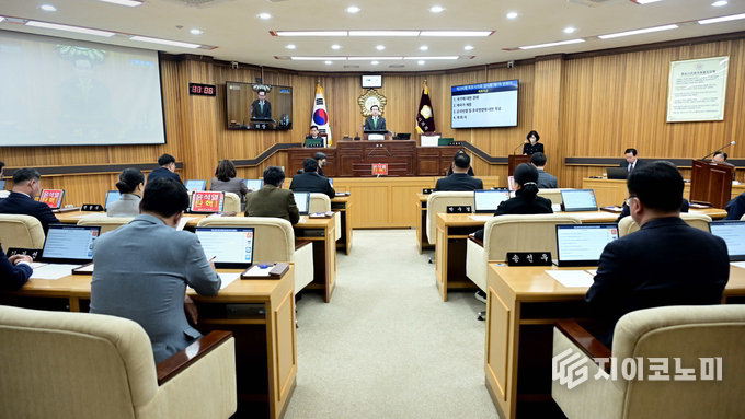 목포시의회가 전라남도 의과대학 설립을 촉구하는 성명서를 채택하며, 지역 의료 환경 개선을 위한 첫걸음을 내디뎠다. 목포시의회 제공