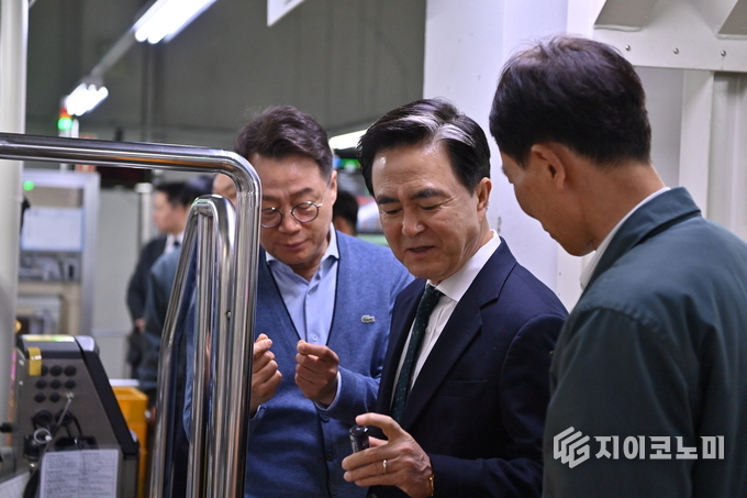 김태흠 충남도지사, 경제상황 현장 점검회의