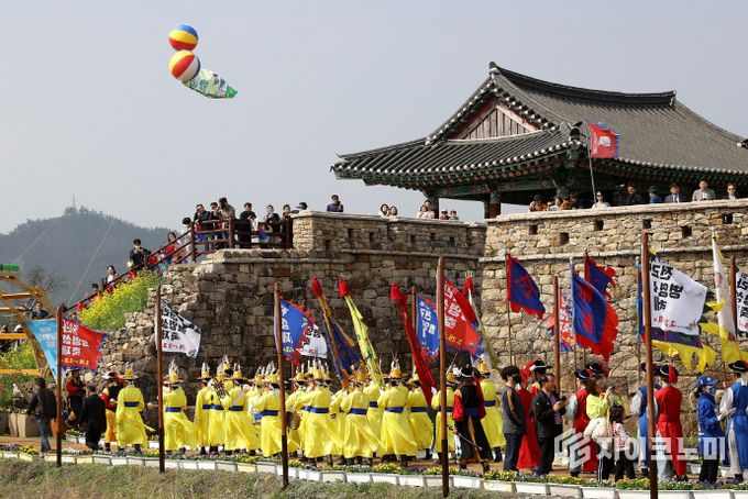 지난해 열린 전라병영성 축제 모습.강진군 제공